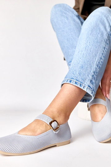 Grijze textiele ballerina's...