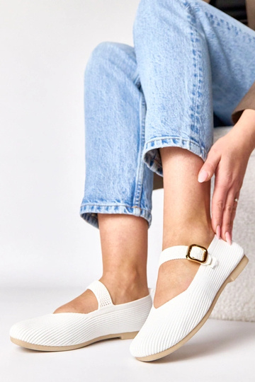 Witte textiele ballerina's... 2