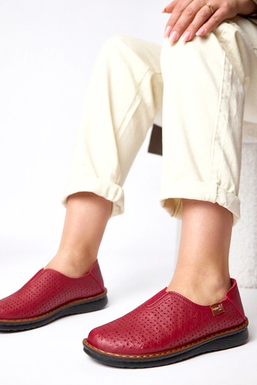 Bordeaux kleurige...