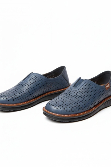 Donkerblauwe opengewerkte...