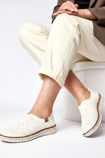 Witte opengewerkte... 2