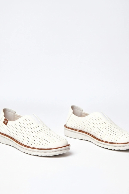 Witte opengewerkte instappers Rosa