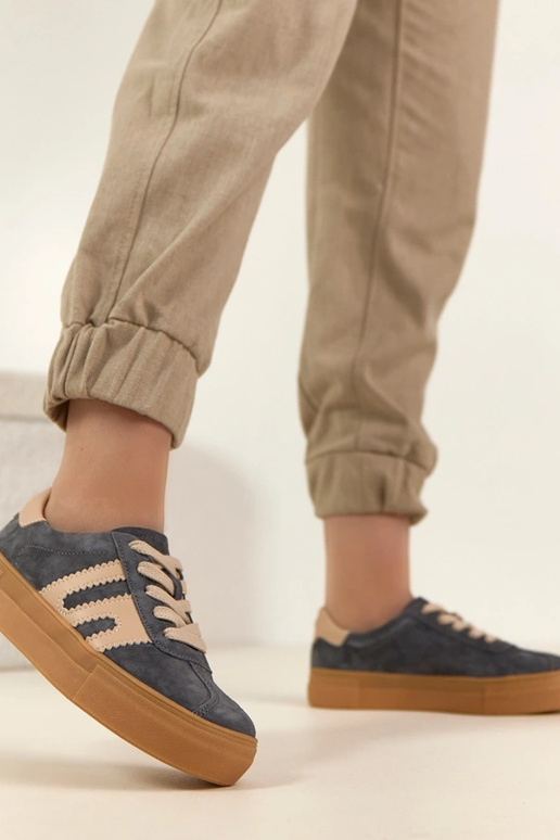 Grijze leren sneakers met platform...