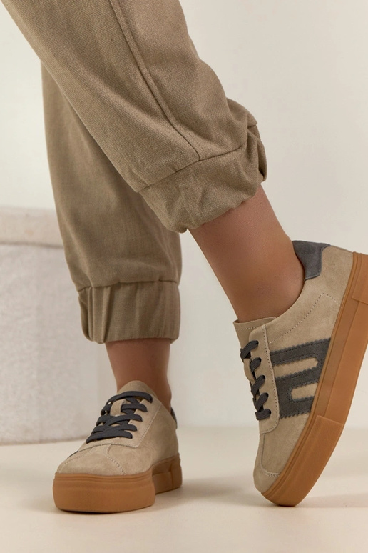 Beige leren sneakers met platform...