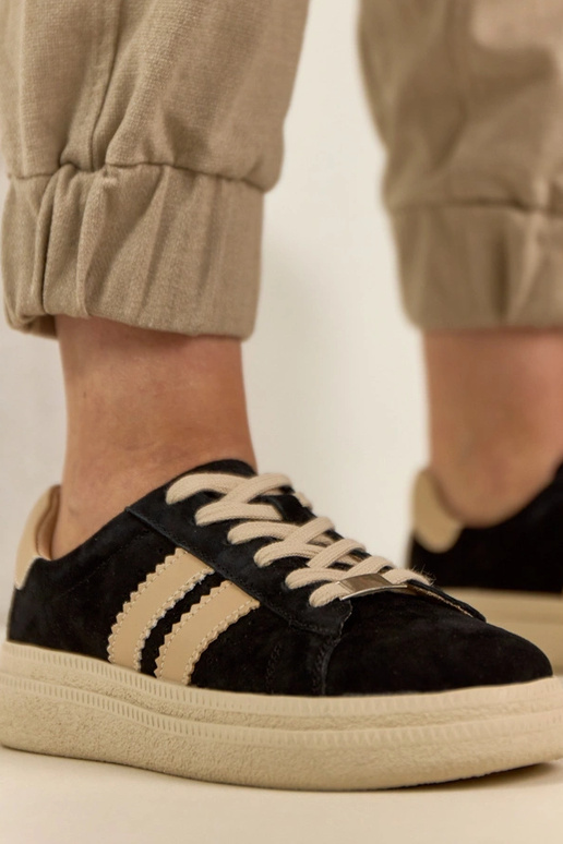 Zwarte leren sneakers met platform...