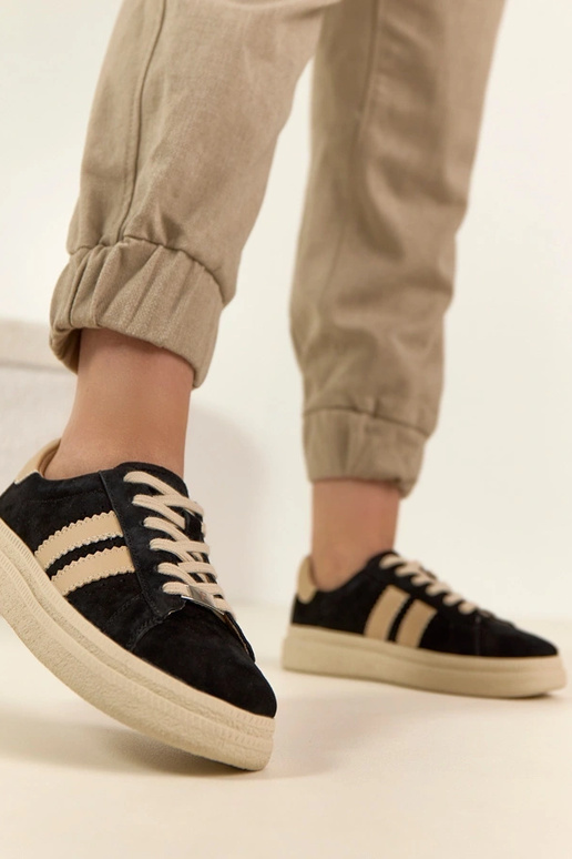 Zwarte leren sneakers met platform...