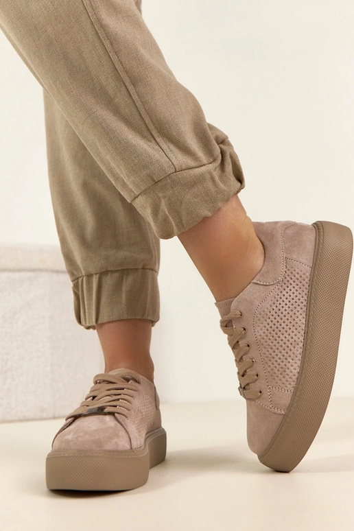 Beige leren sneakers met platform...
