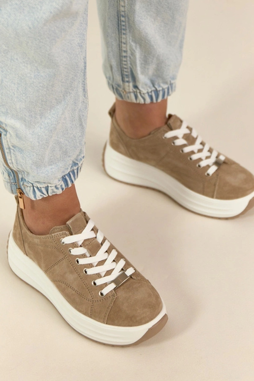 Beige leren sneakers met platform...