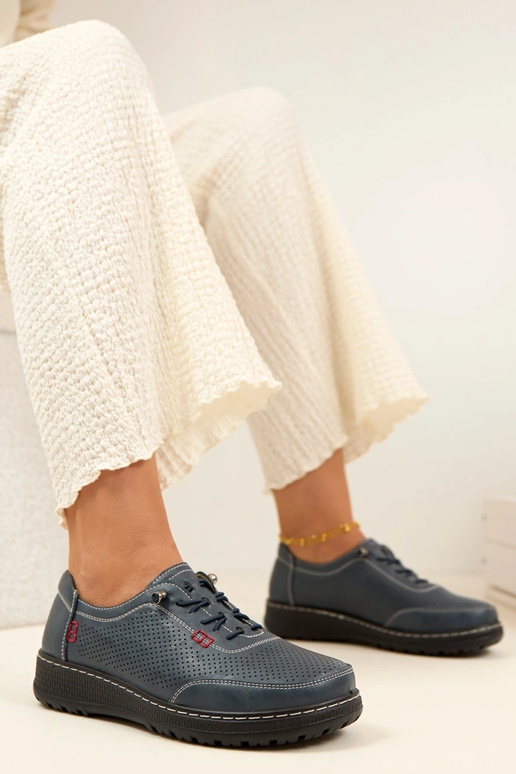 Donkerblauwe geperforeerde...