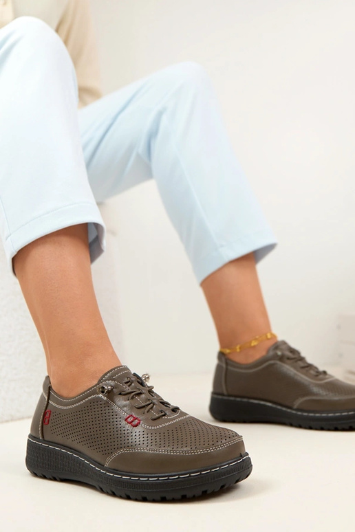 Grijze geperforeerde instapschoenen...