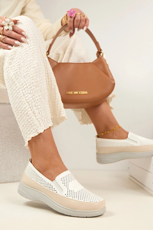 Witte zandkleurige geperforeerde...