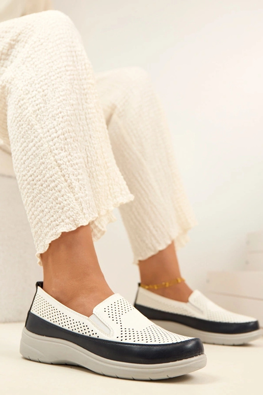 Witte donkerblauwe geperforeerde...