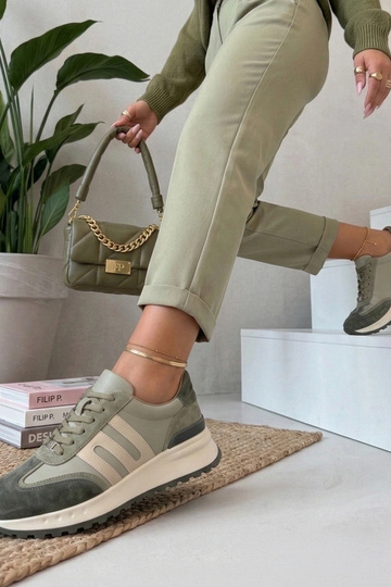 Groene leren schoenen op platform Filippo 2