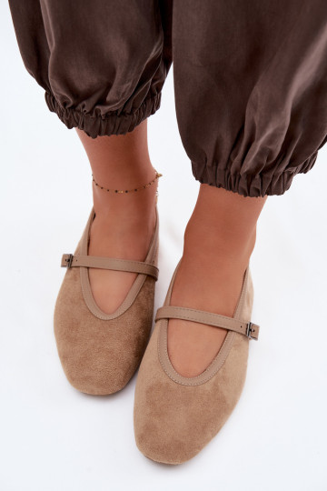 Ballerinas met riemen van eco-suèdeoIne beige Felora