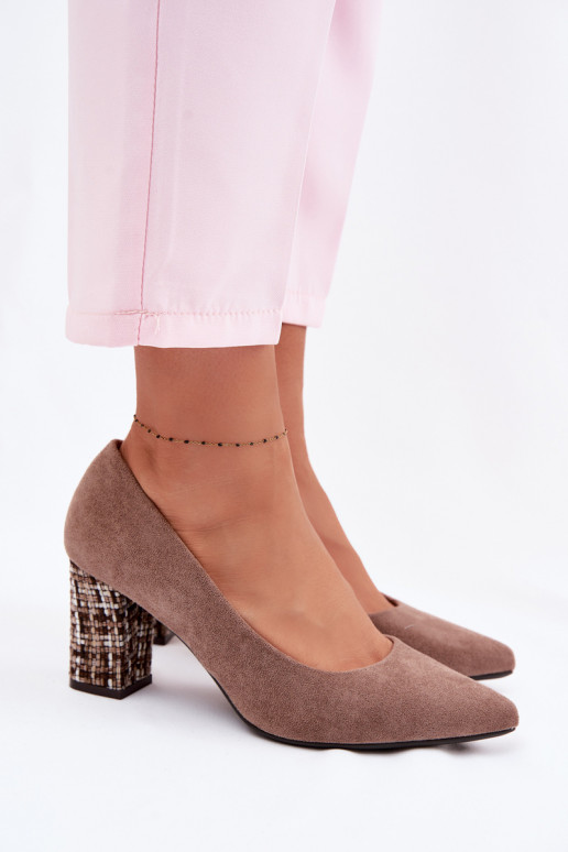 Schoenenvan eco-suèdeu met een stijlvolle hak Sergio Leone PB414 bruine kleur