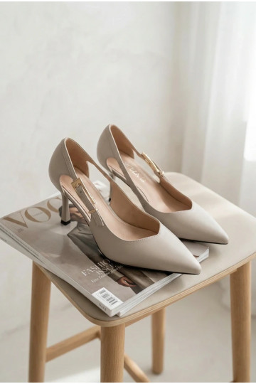 Hakken met uitsparingen en gespen Vinceza 62288 grijs