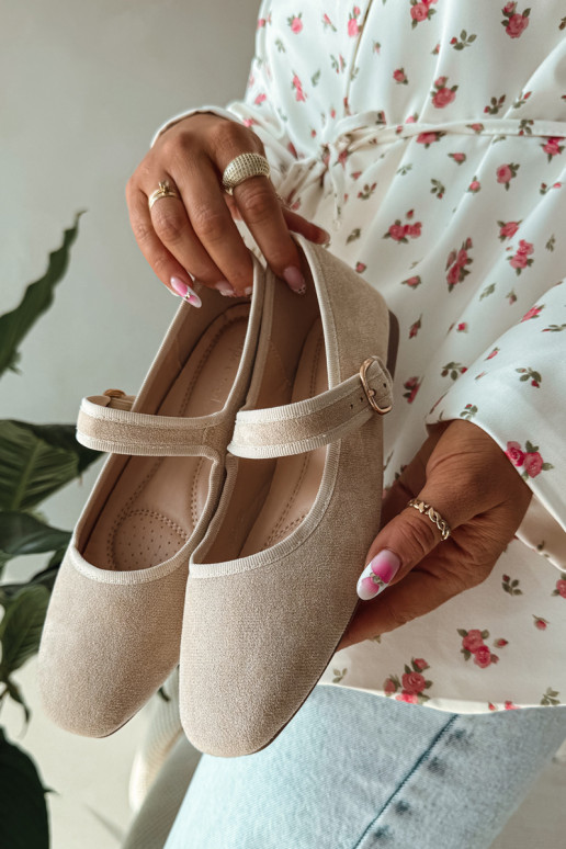 Ballerinas met riemen I Złotą met gespen ivoor Kelisa