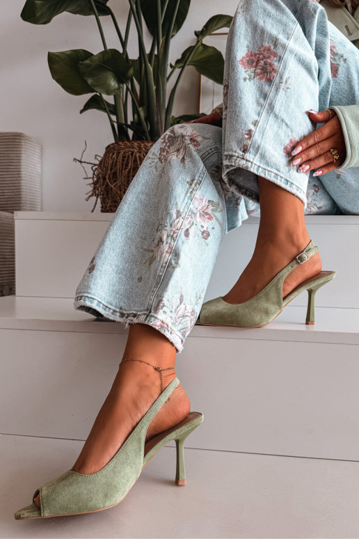 Dames sandalen met dunne hakken van eco-suèdeoIne groene kleur Sevina