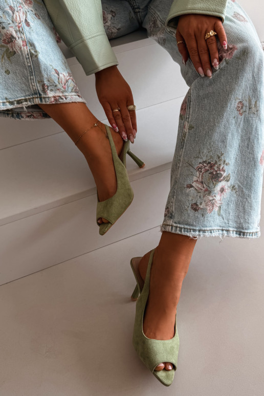 Dames sandalen met dunne hakken van eco-suèdeoIne groene kleur Sevina