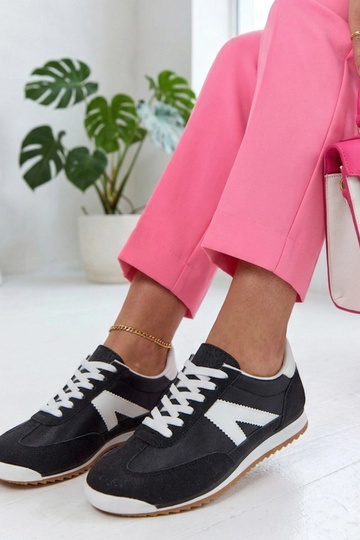 Zwarte sportschoenen met...