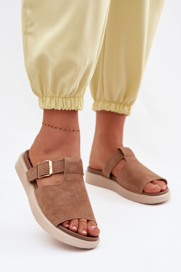 Dames suède slippers met platform en gouden gespen Zemela bruin