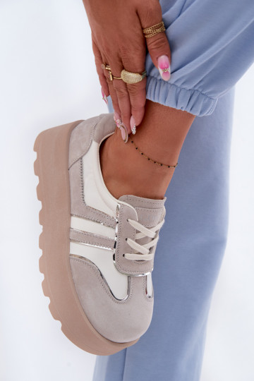 Witte suède dames sportschoenen met platform GOE TT2N4052