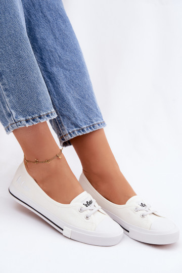 Lee Cooper LCIN-26-31-4356 sportieve casual schoenen in witte kleur