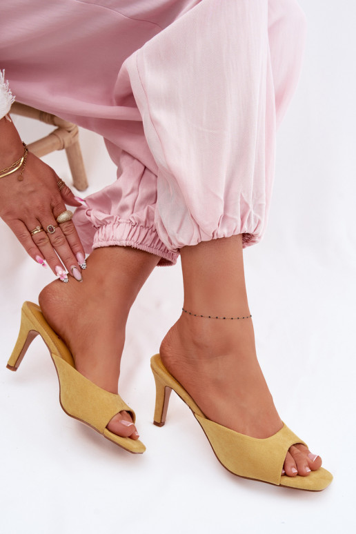 Damespantoffels Op Smukłym Obcasie geel Revina