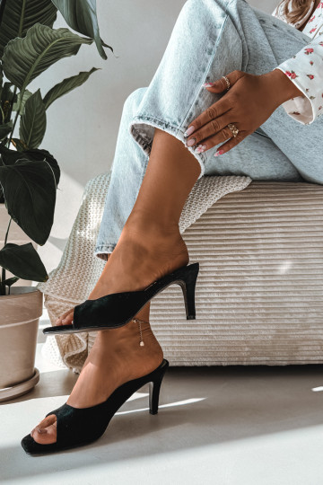 Dames slippers met dunne hak in zwarte kleur Revina 2