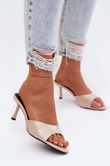 met lakeffect SlippersImitacji Skóry met dunne hakken beige Melissea