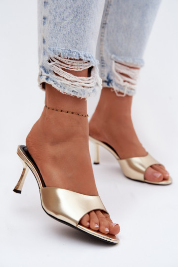 Kunstleren slippers met dunne hakjes in gouden kleur Melissea 2