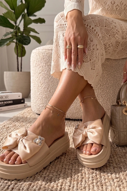 Beige platformklompen met strik Mireille
