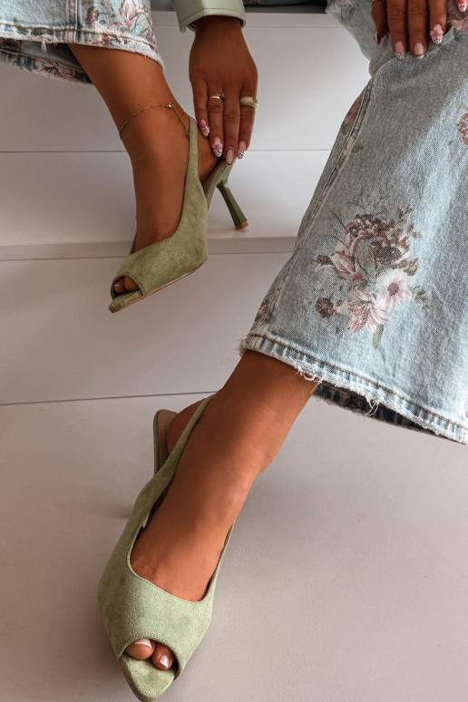 Dames sandalen met dunne hakjes van kunstsuède in groene kleur Sevina
