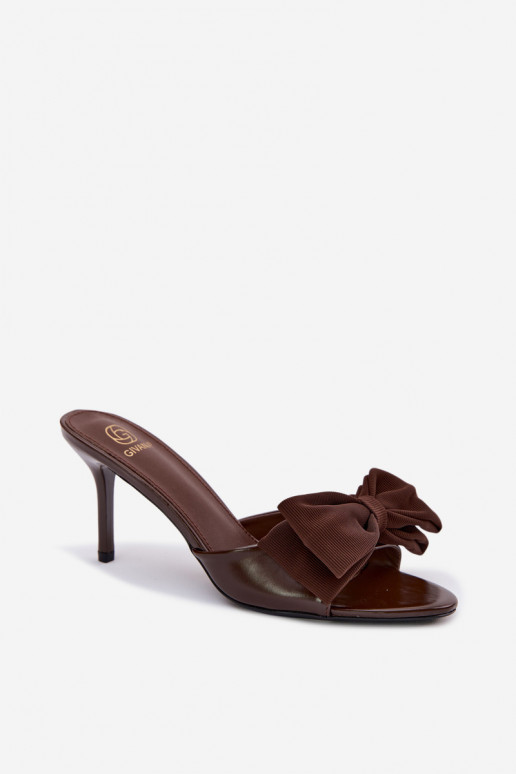 Dames slippers met dunne hakken en strikjes chocolade kleur Jelessa