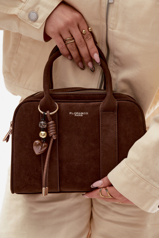 Handtas Typu Een stam van eco-suèdeoInaBrelokiem CzekoladoIna Sorielle