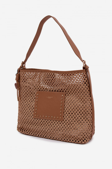 Tas met vlechtelementen en sleutelhanger voor de zomer in felbruin Fayette 2