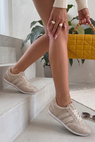 Zandkleurige sneakers met rhinestones Sybilla