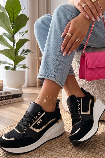 Zwarte sneakers met...