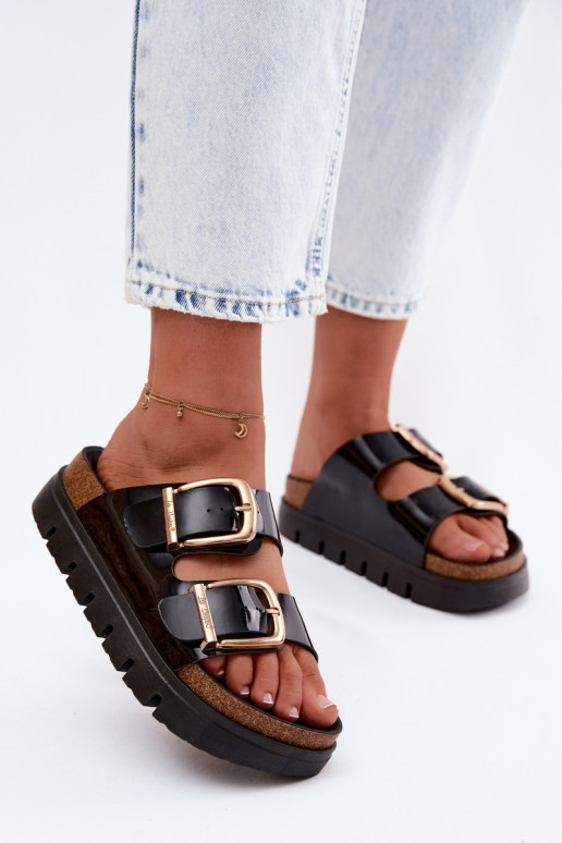 Gouden dames gelakte platform slippers met gespen Lee Cooper LCIN-26-35-4459L