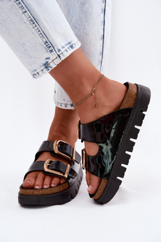 Gouden dames gelakte platform slippers met gespen Lee Cooper LCIN-26-35-4459L
