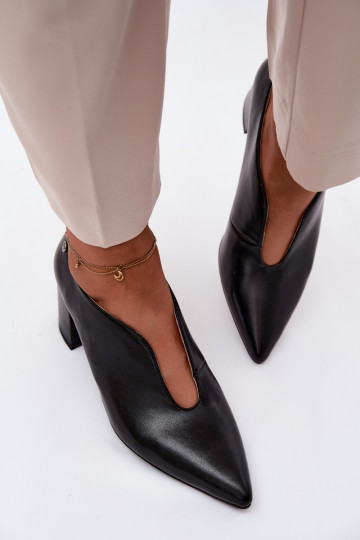 Zwarte leren dames schoenen met hak Tai turiciejka K7469-01
