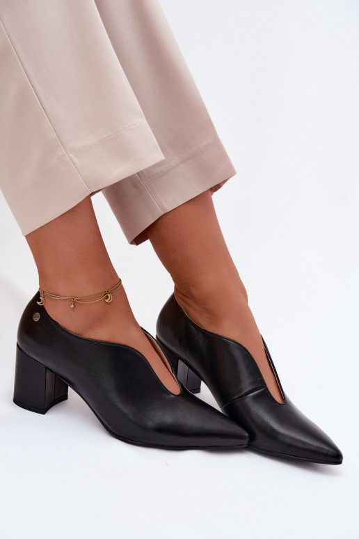 Zwarte leren dames schoenen met hak Tai turiciejka K7469-01