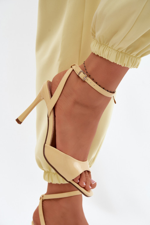 Gele sandalen met dun hakje van faux leather Olissey