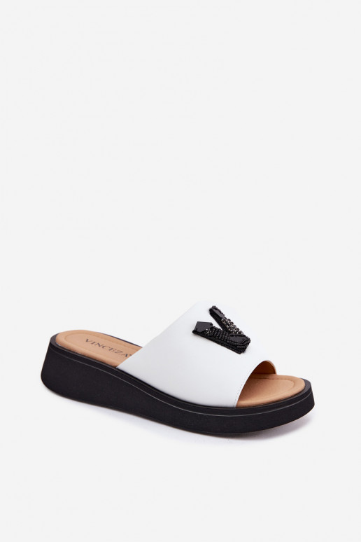 Leren dames slippers met V-vormige bovenkant op platform Vinceza 66950, witte kleur
