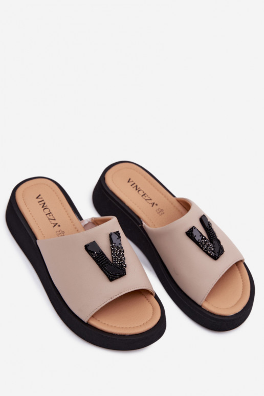 Leren dames slippers met V-vormige bovenkant op platform Vinceza 66950, zandkleur