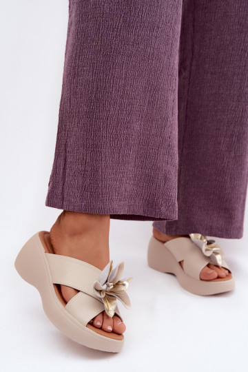 Leren platformsandalen met decoratieve bloemen Vinceza 41511, zandkleur 2