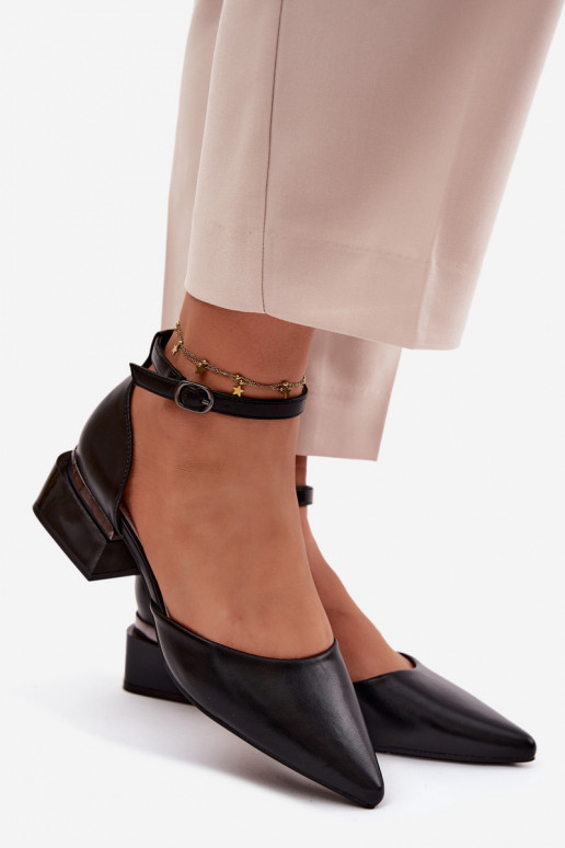 Zwarte schoenen met hak en bandje Vinceza 62278