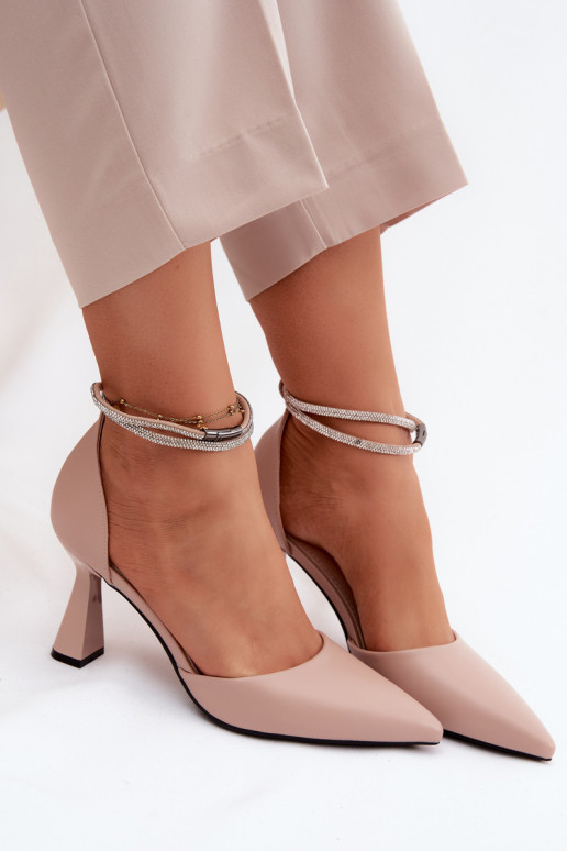 Beige schoenen met kleine hak en glanzende bandjes Vinceza 62283