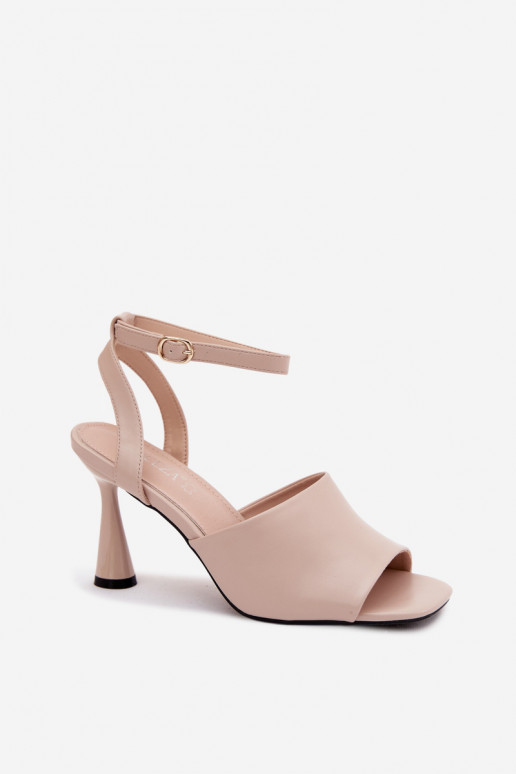 Beige dames sandalen met kleine hakken Vinceza 62297