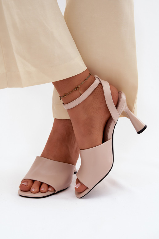 Beige dames sandalen met kleine hakken Vinceza 62297